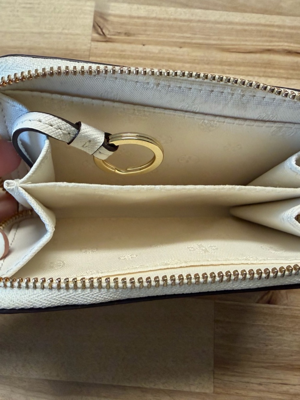 Tory Burch Cream Saffiano Leather Wallet (Brand New) - Picture 3 of 3